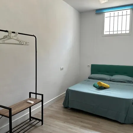 Apartamento Casa La Paz En Malaga, Junto Al Parque Tecnologico Málaga